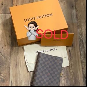 NWOT LV desk agenda cover ✅no offers✅